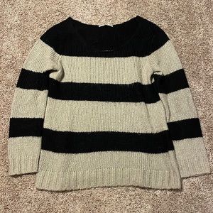 Gap Women’s scoop neck sweater